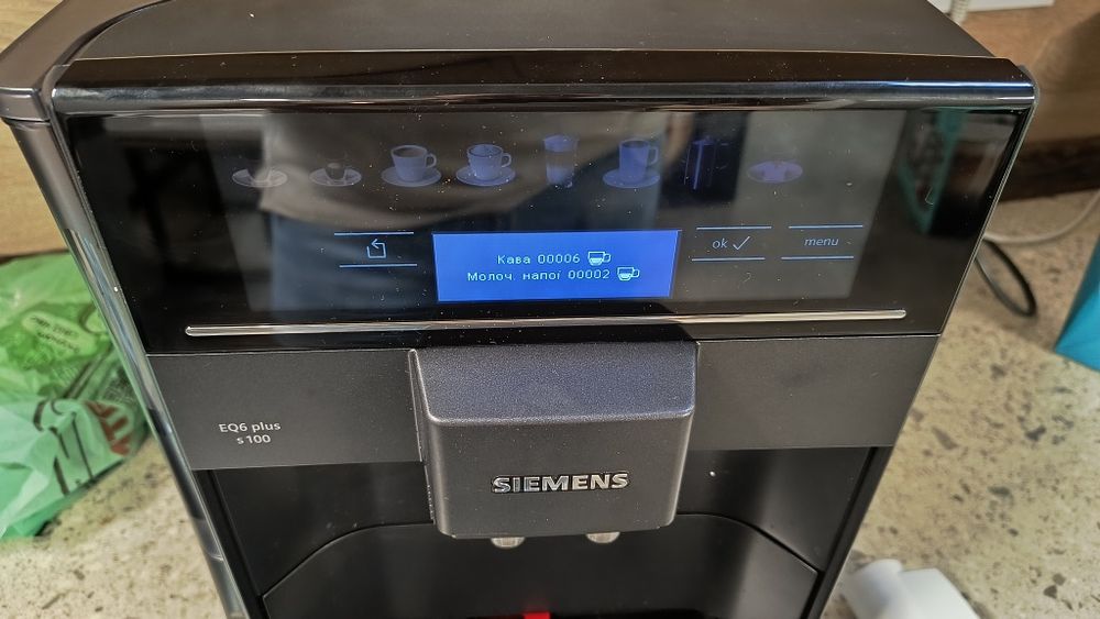 Продам новую кофемашину Siemens TE651319RW