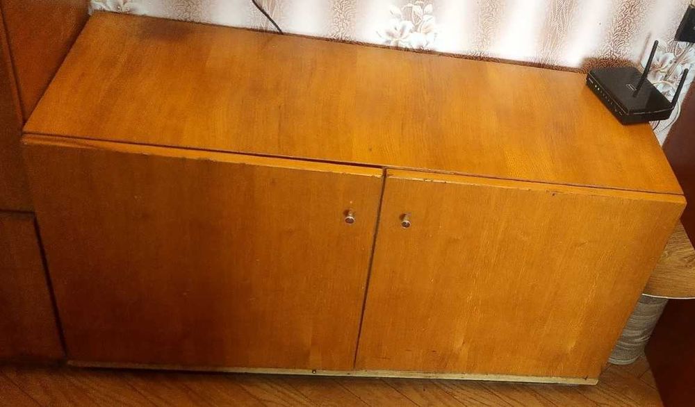 Шкаф шафа в коридор
