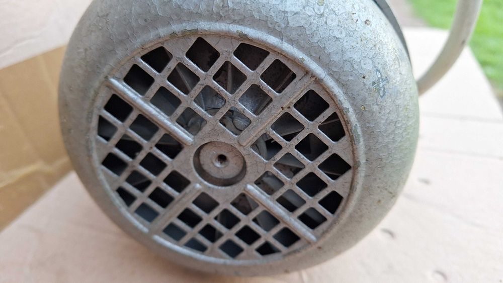 Napęd do bramy przesuwnej silnik z przekładnią