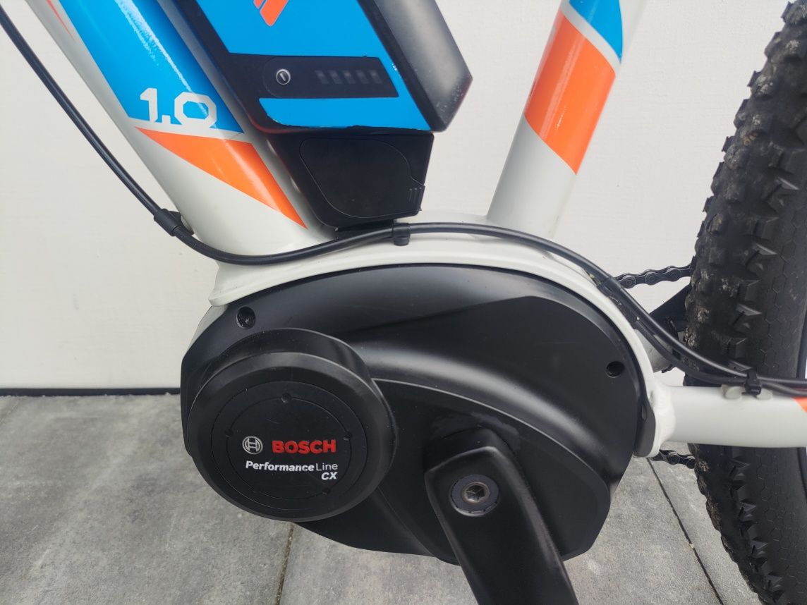 Rower elektryczny Bosch performance CX Univega