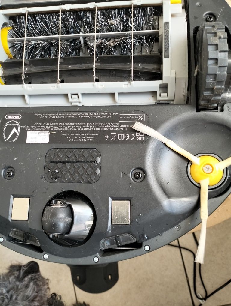 NOWY Robot Roomba 698