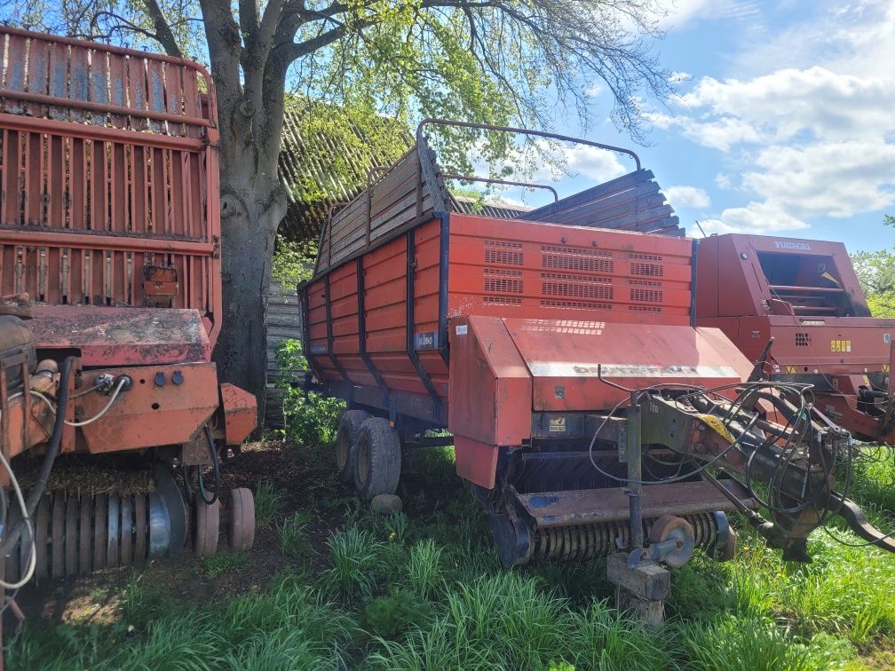 Przyczepy samozbierajace ,objętościowe.  Krone i deutz fahr