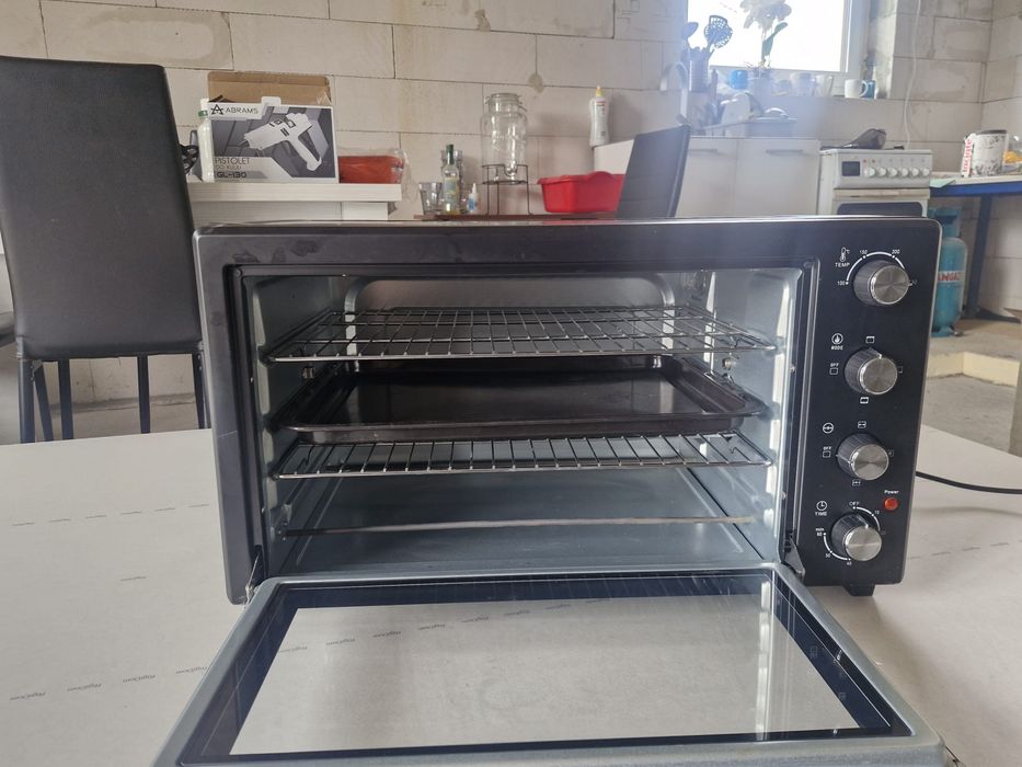 Mini piekarnik Berlinger termoobieg 2000v