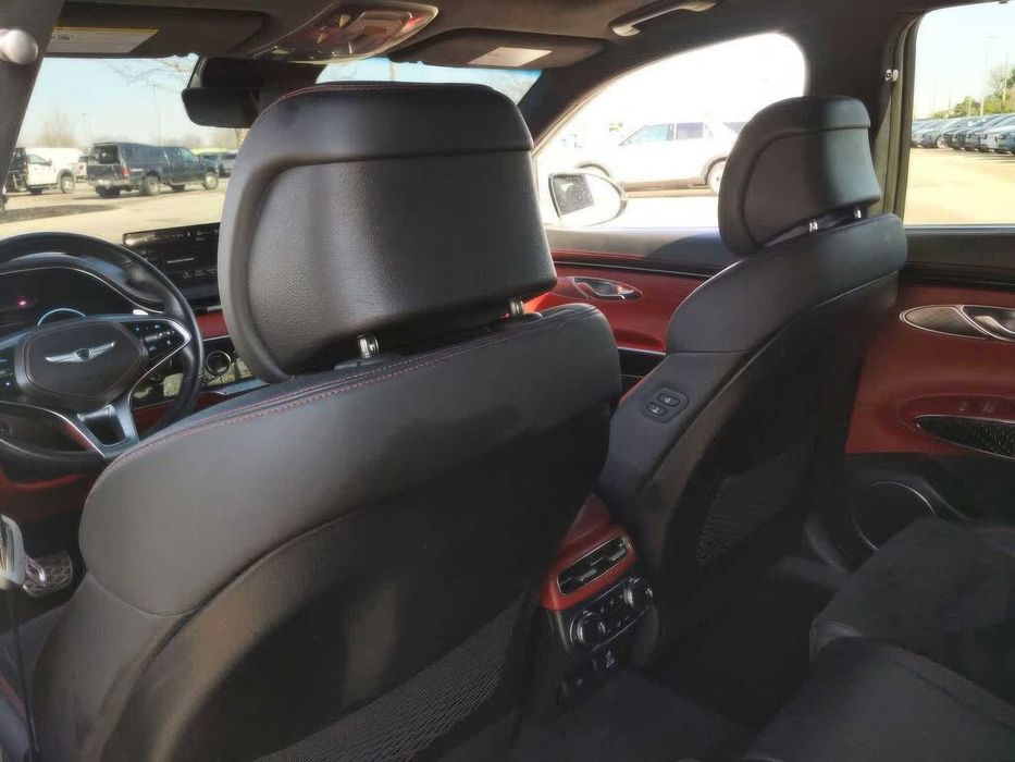 Genesis GV70 Sport      2022