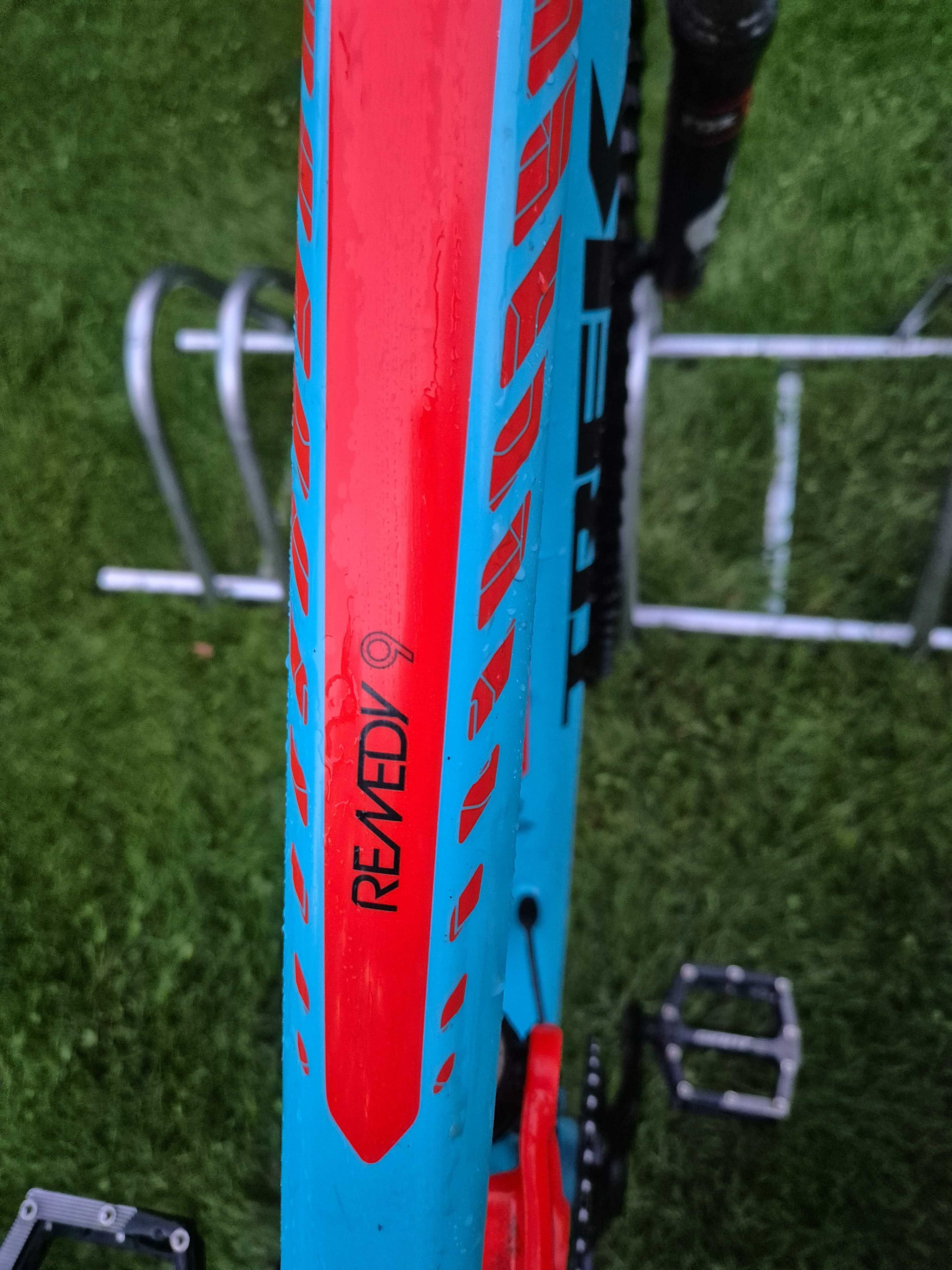 TREK Remedy 9 FOX