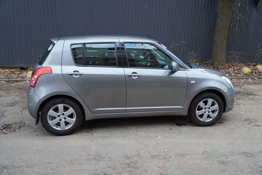 Продам Suzuki Swift 2008 механіка 154 тис/км 1.3 MT 92 к.с – свій