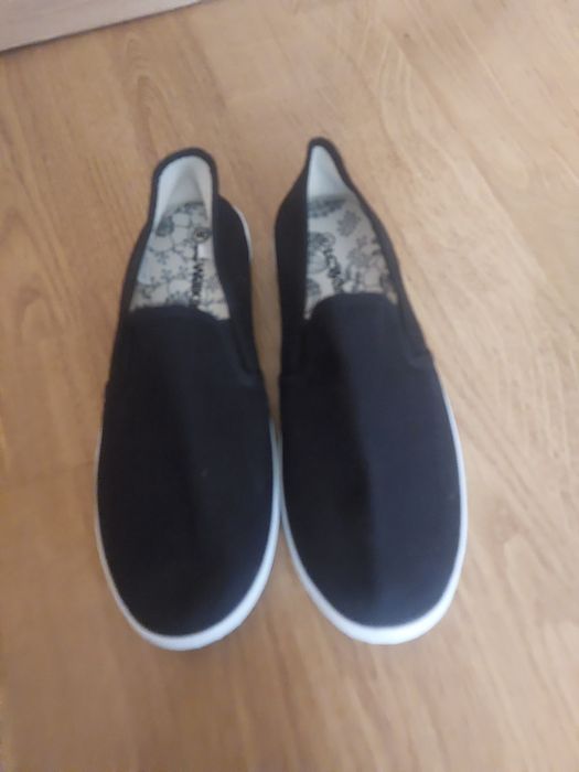 Tenisówki  czarne 36 nowe