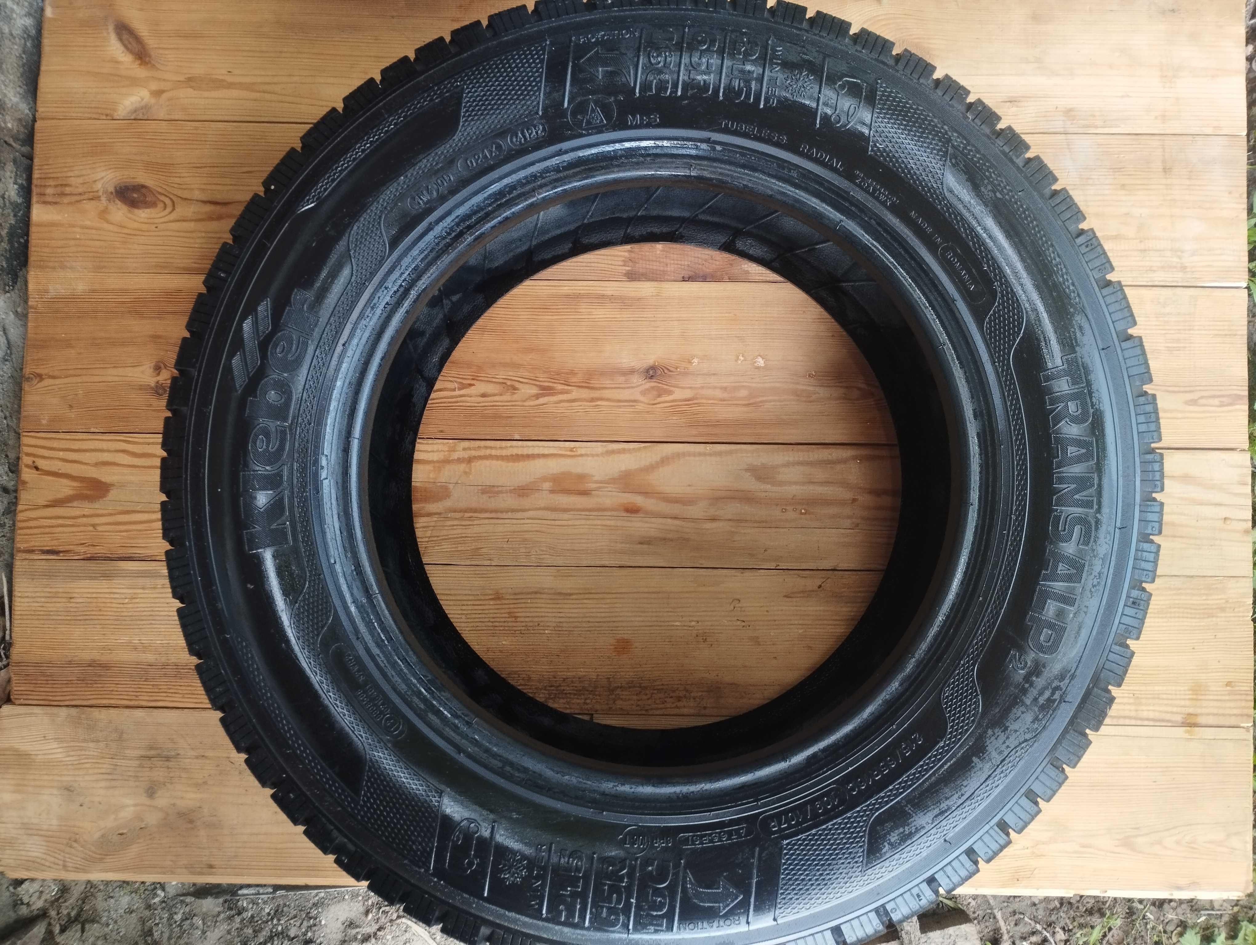 Продам резину Micheline 215/65/16С