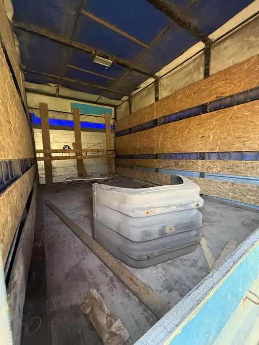 Тентована будка 3.7×2.1×2.05 м – міцна, гарний стан!