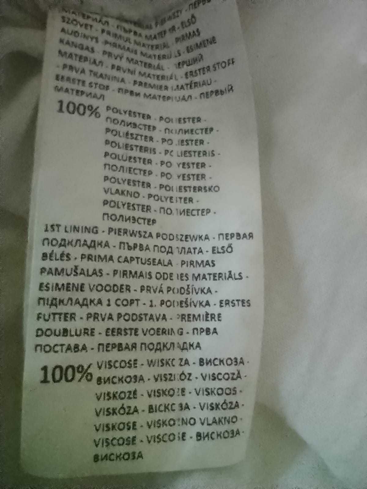 Sukienka letnia z falbanami dekolt w serek R44 Reserved
