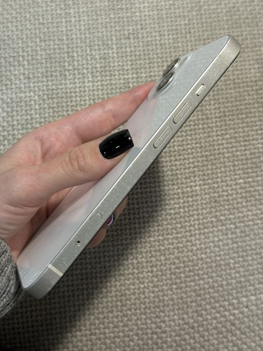 Продам iPhone 13 starlight 128gb без блокувань