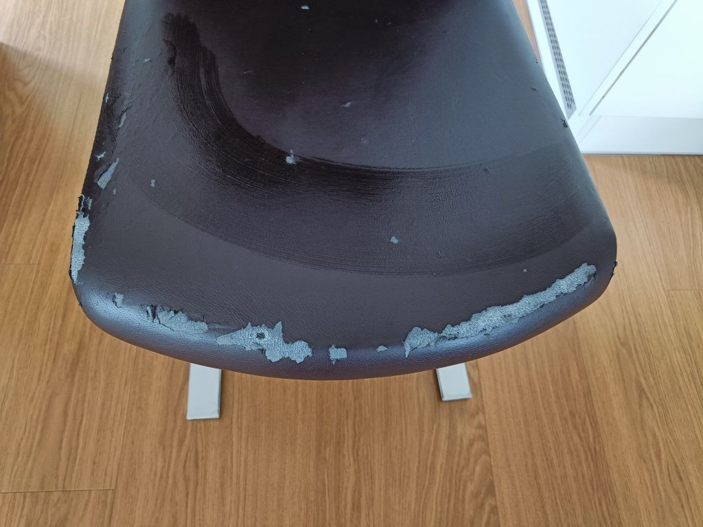 6 Krzeseł eleganckich, wygodnych ale eko skóra odchodzi