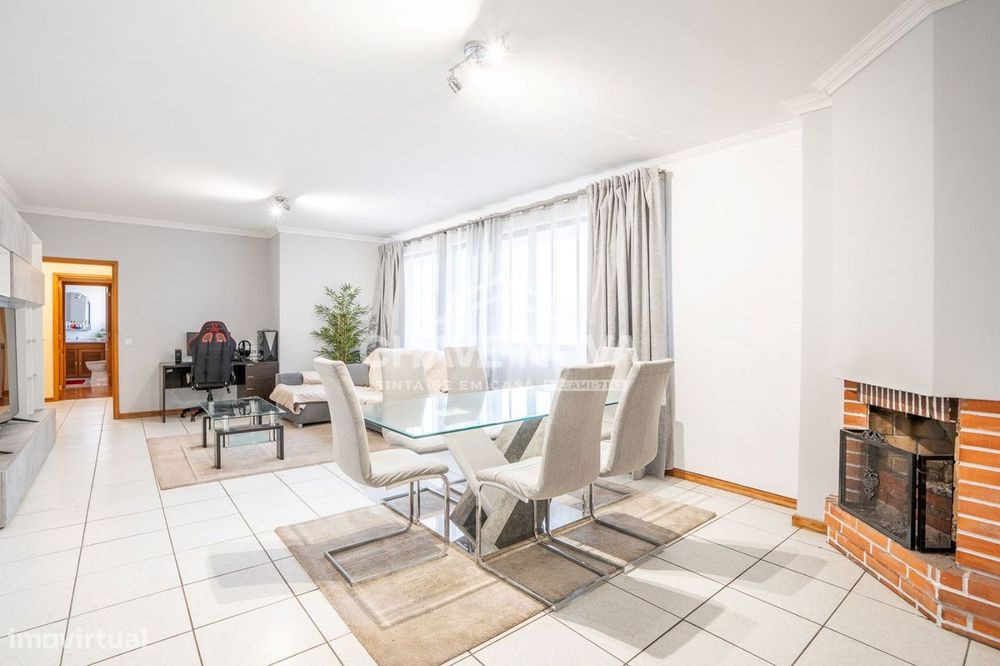 T2 c/ Lugar de Garagem em Pedroso