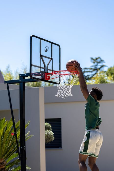 Tabela com suporte, placa plexiglas offset, ajustável a 3,05 m, B700