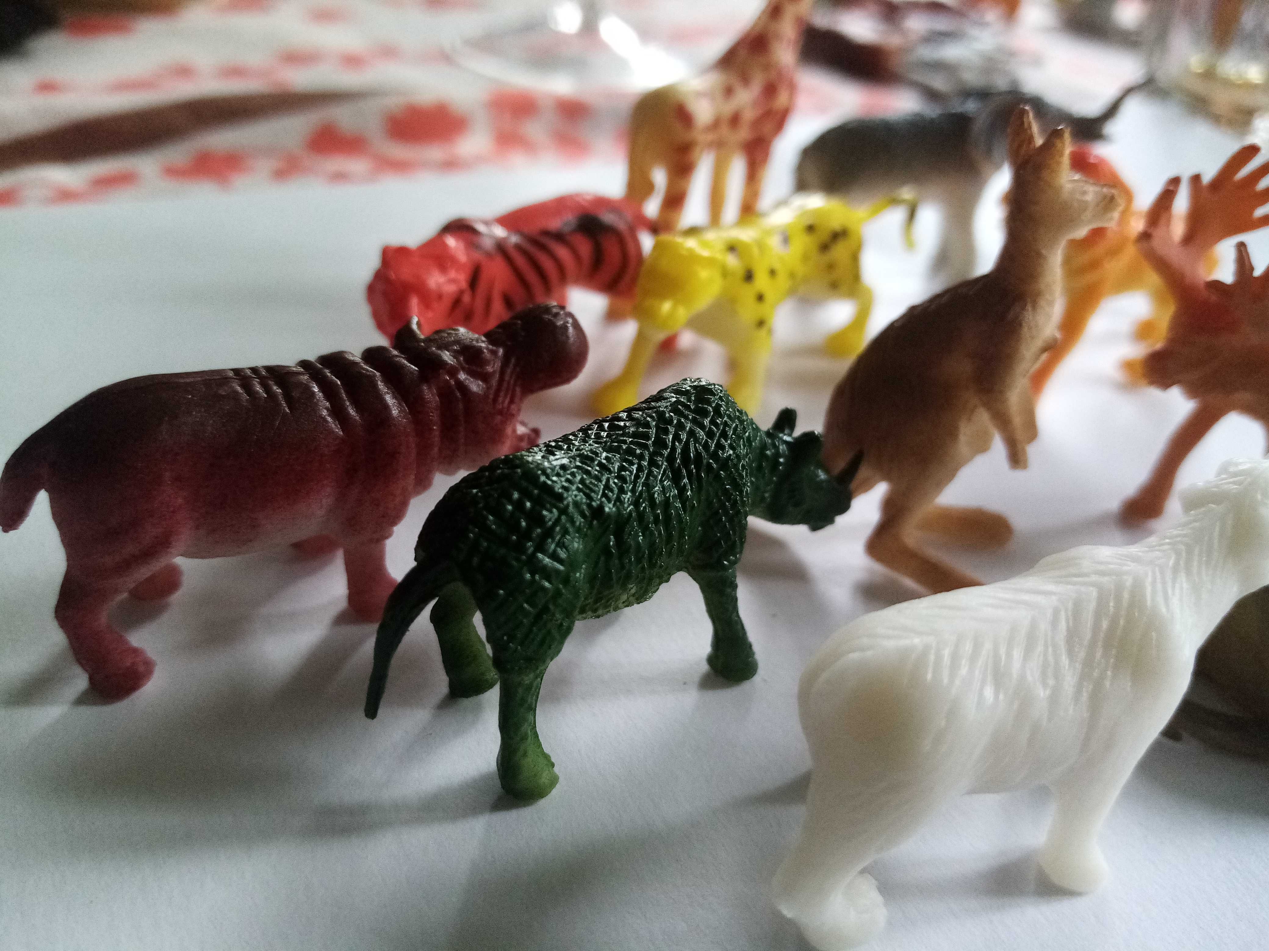 używane dzikie zwierzęta zwierzątka zestaw 12 szt figurki