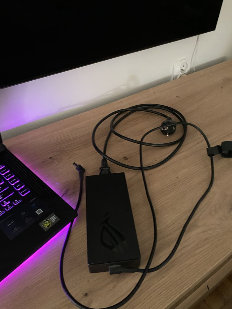 Laptop Asus rog strix g