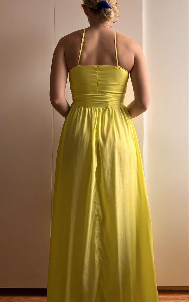 Neonowa wakacyjna sukienka maxi boho na lato