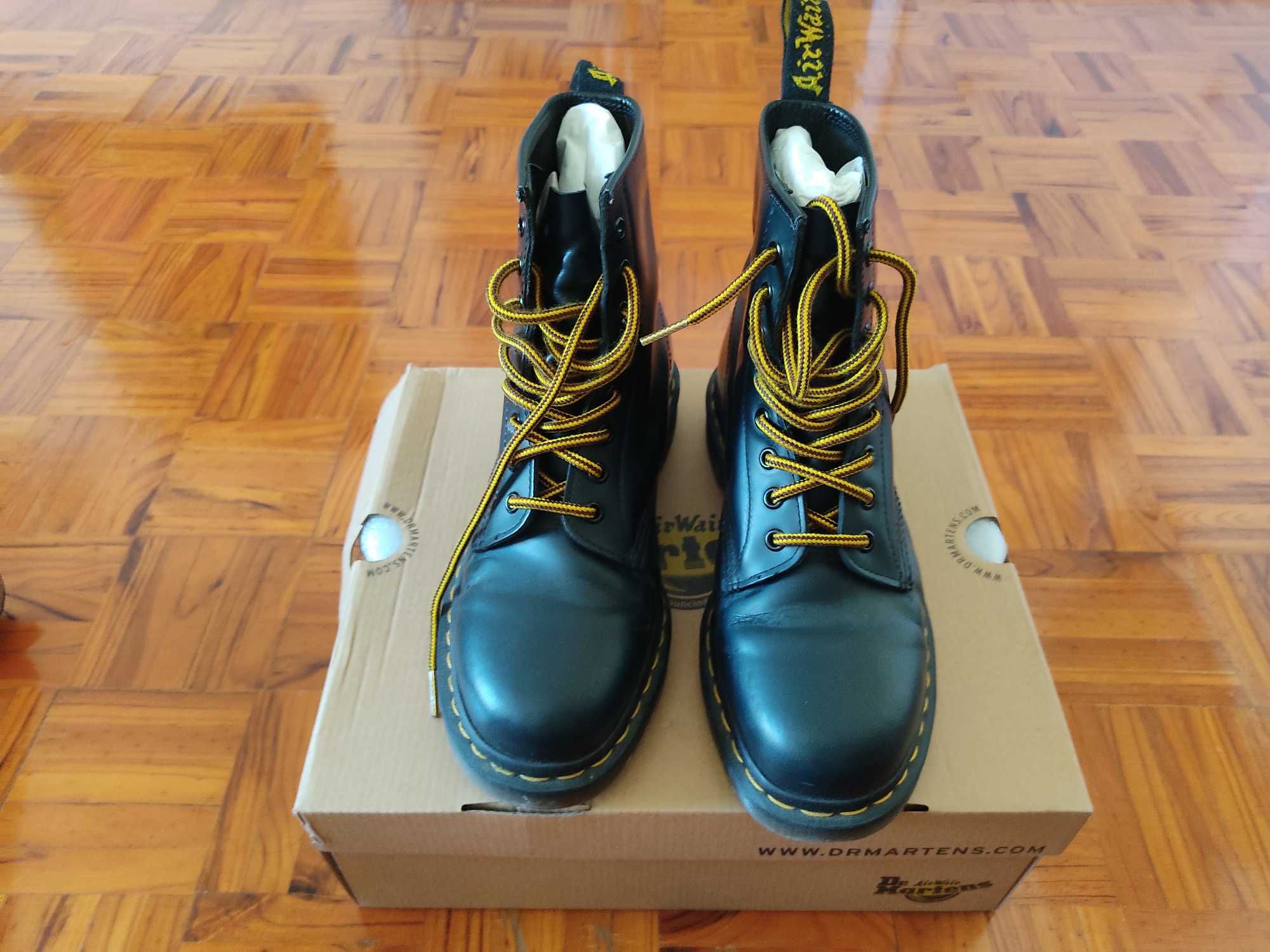 Botas azuis Dr. Martens