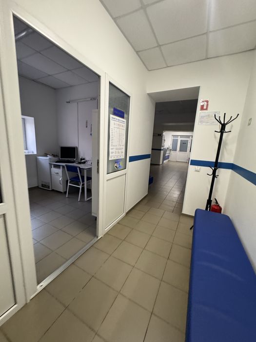 Оренда Медичний заклад Площа 250 кв.м 12 кабінетів