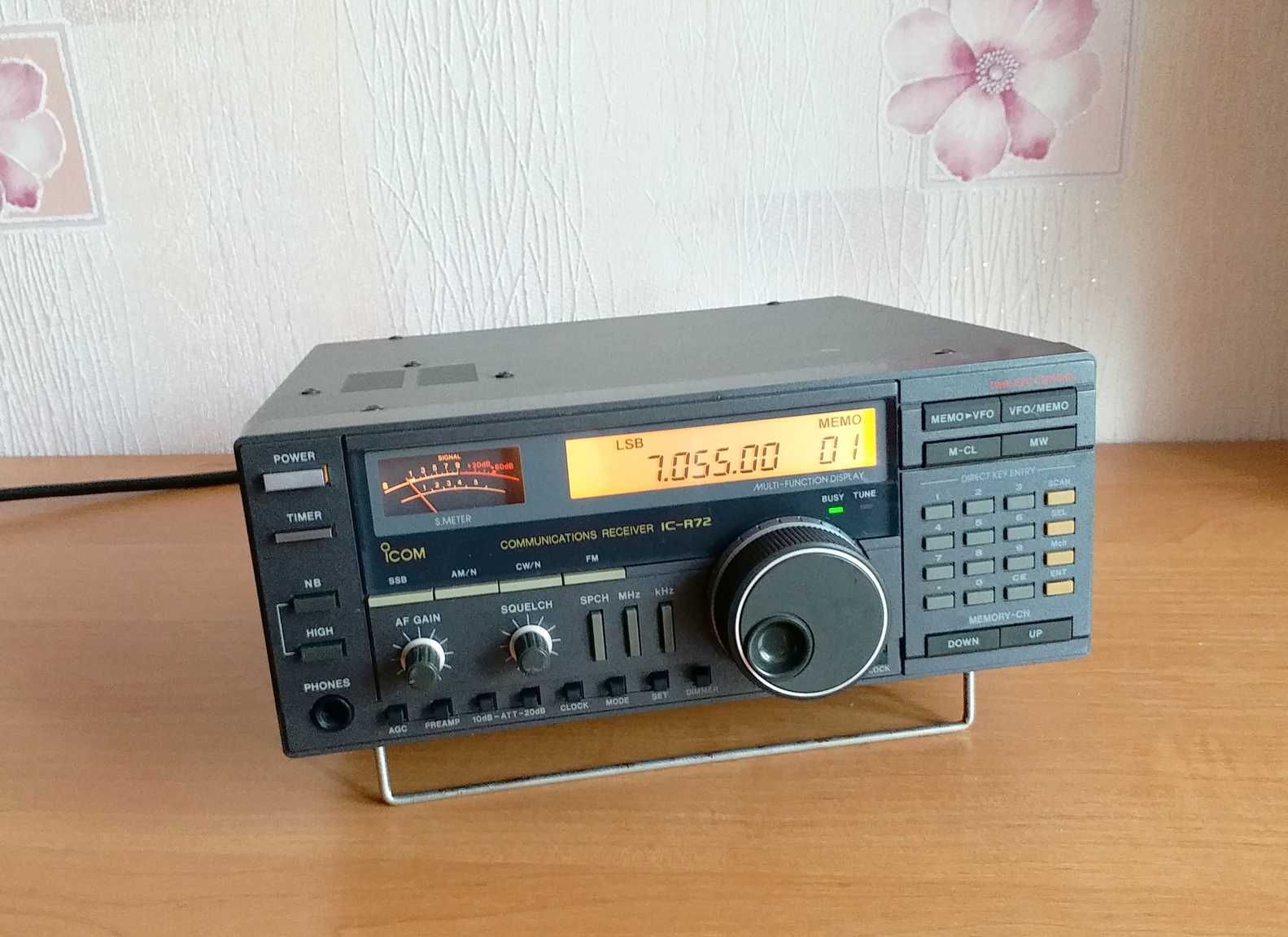 Всеволновый КВ Icom IC-R72