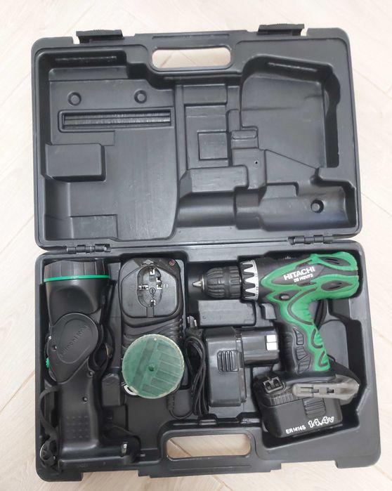 Продам дрель/шуруповерт HITACHI