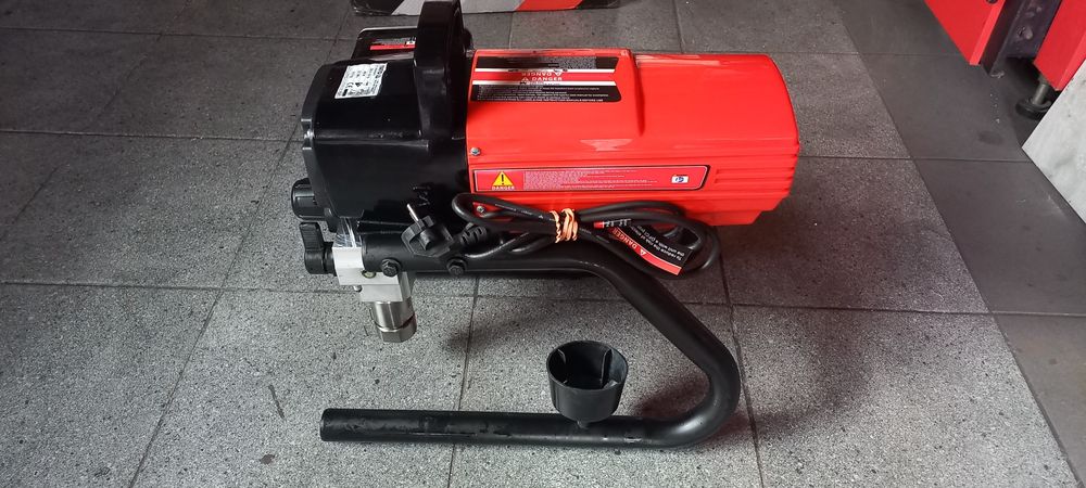 Agregat malarski Yato z 15 metrowym weżem