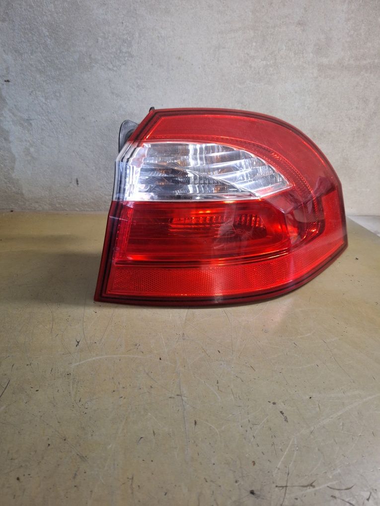 Lampa tylna prawa kia rio III 11-16r europa