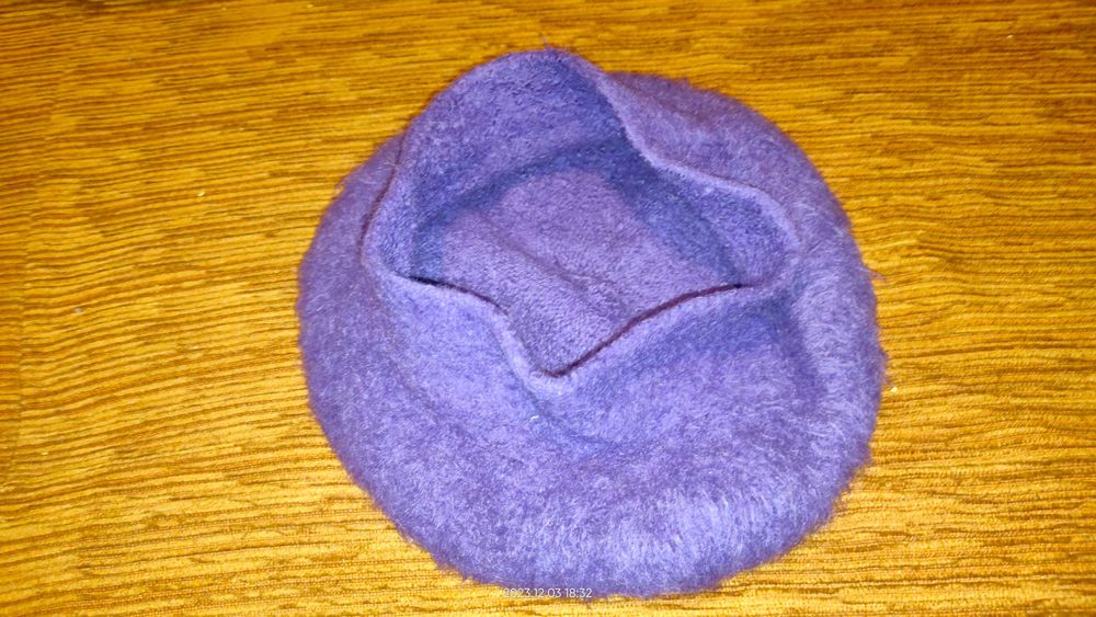 Beret   stan bdb