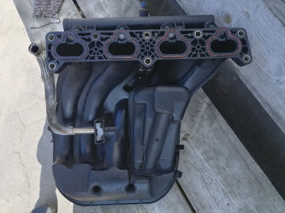 Колектор впускний Citroen Xsara Picasso 1.8 16v