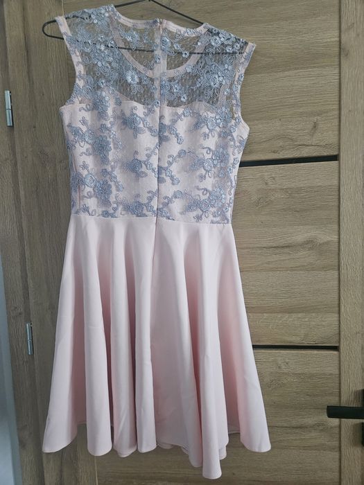 Sukienka na imprezę