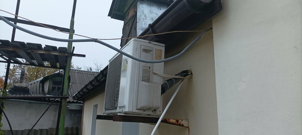 Продам дом индустриальный район Харьков