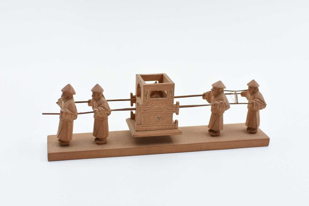 Estatueta em madeira T'ou-Sè-wè de figuras da vida popular chinesa