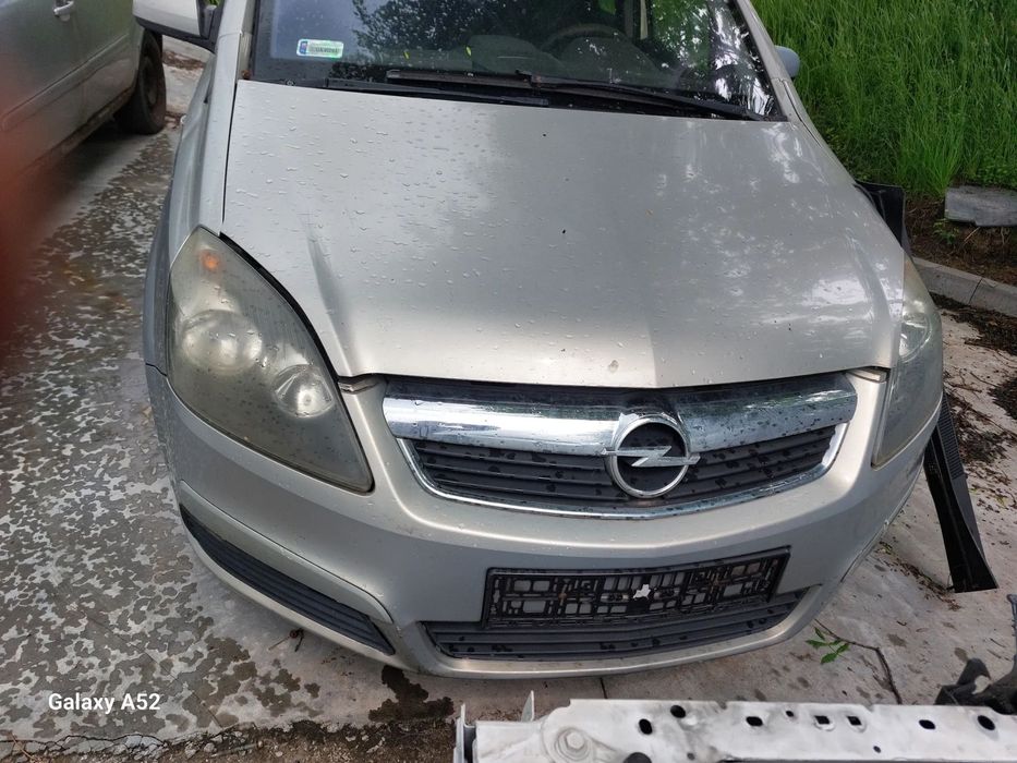 Zderzak OPEL ZAFIRA B 1,9CDTI 06R. maska,drzwi,klapa,lampy...