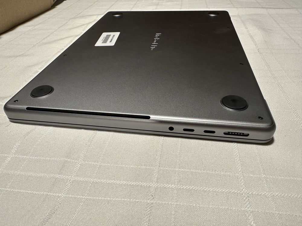 Macbook Pro M1 32GB/ 1TB