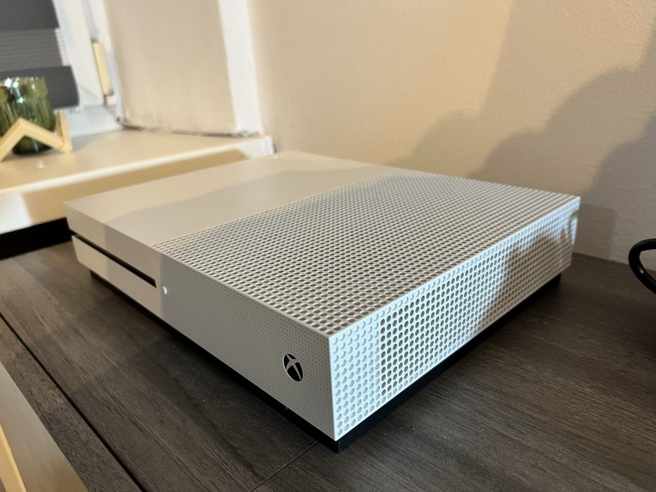 Xbox One S 1TB Pad series X