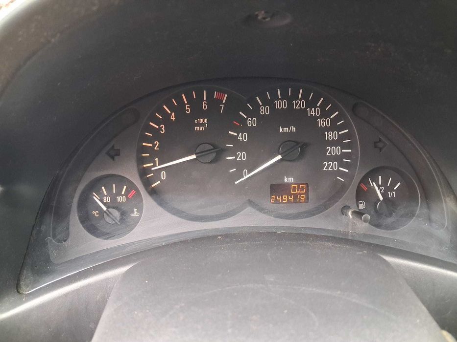 Opel Corsa C benzyna klima, wspomaganie, oplaty 10/2026, transport