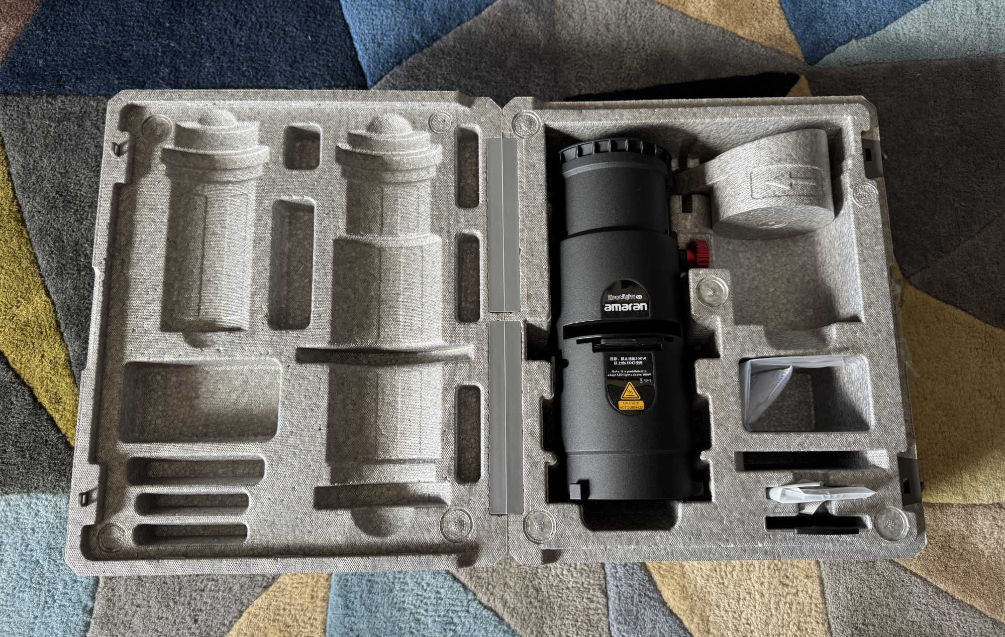Amaran Spotlight SE