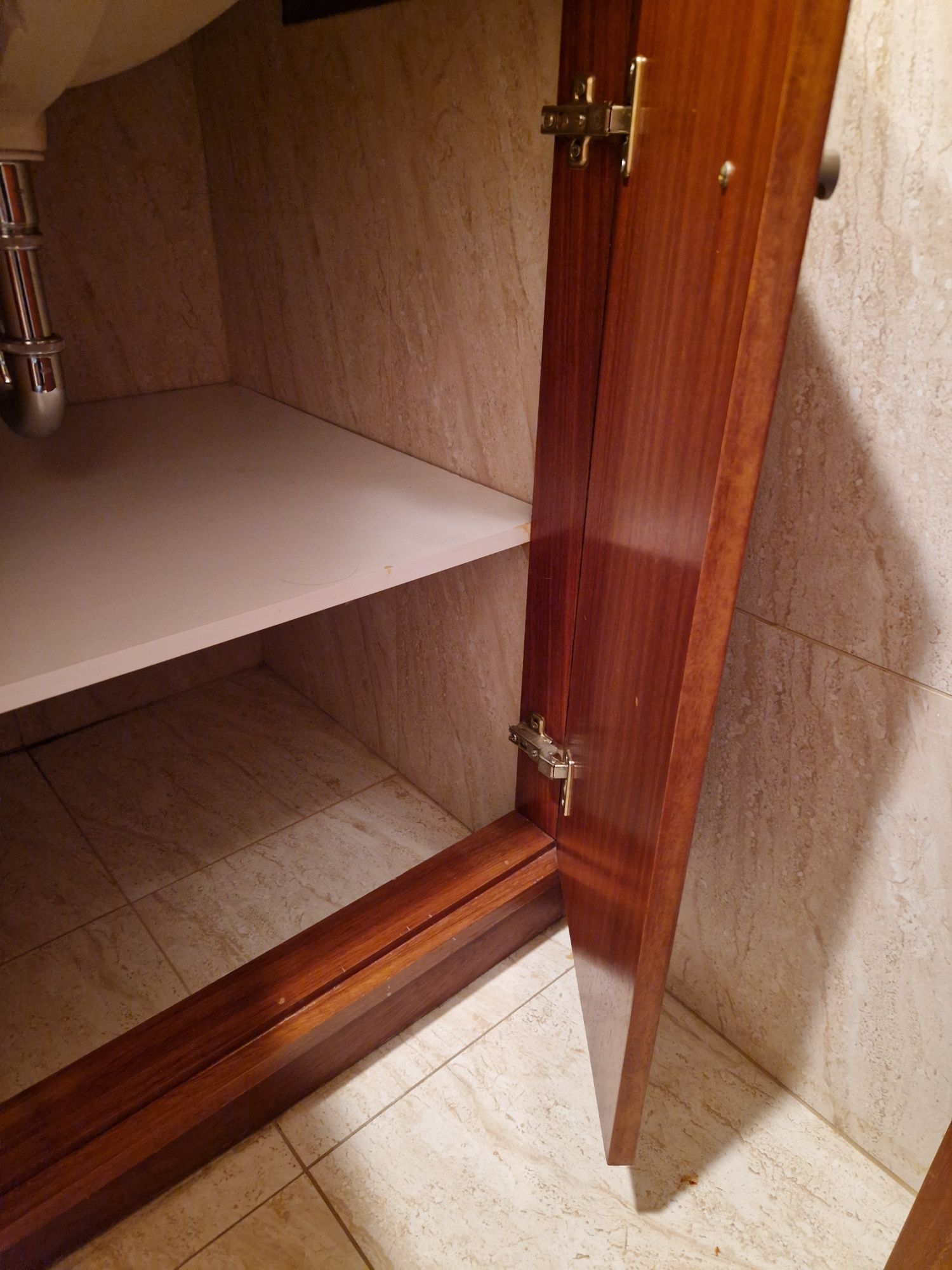 Móvel wc com tampo pedra