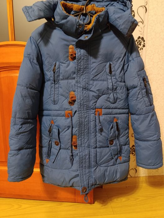 Куртка зима 10/12 років р. 146/152