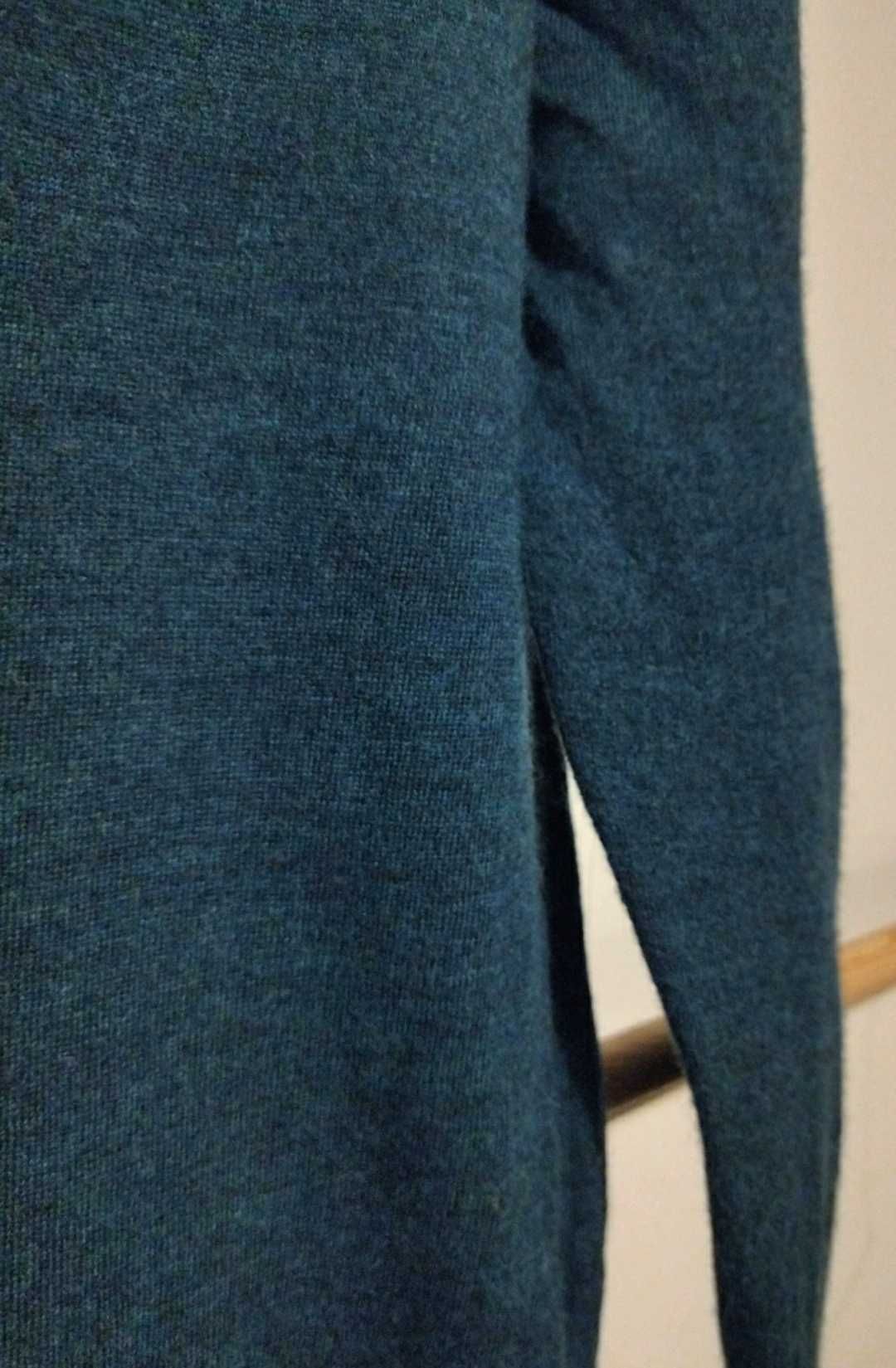 ZARA Sweter 100% Ekstrafine Wool klasyczny fason