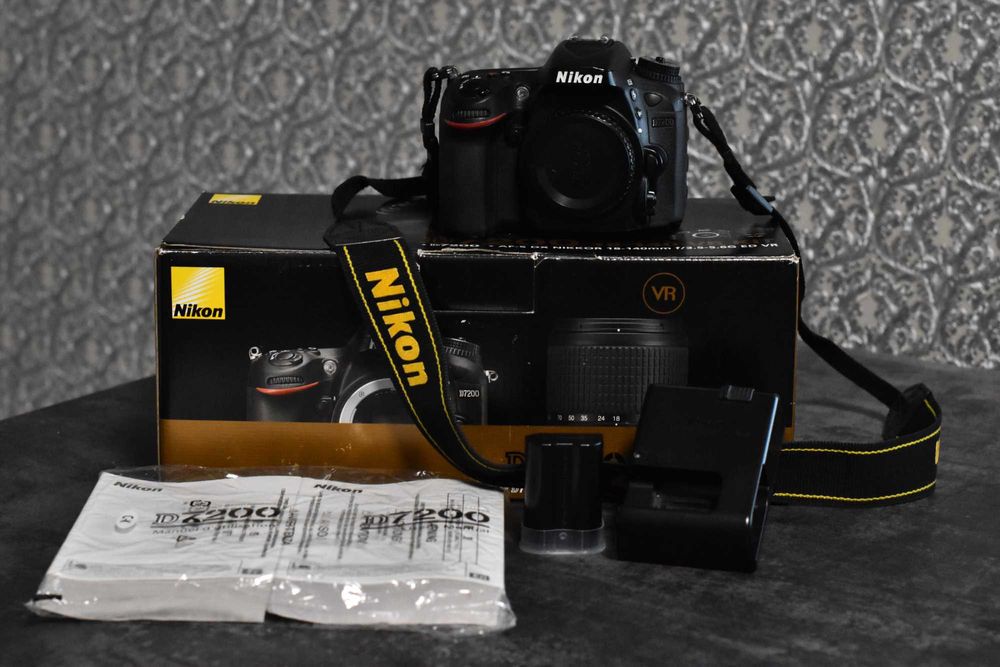 Цифровий фотоапарат Nikon D7200 Body