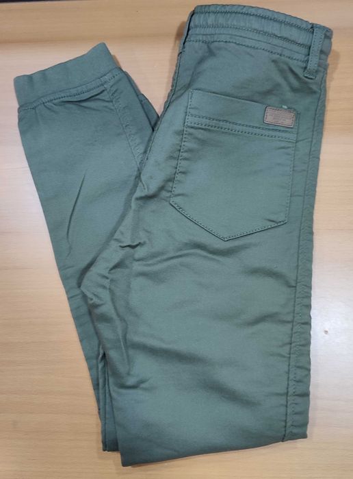 2 pares de calças NOVAS - Marcas ZARA e H&M - Tamanho 7 anos -5 € cada