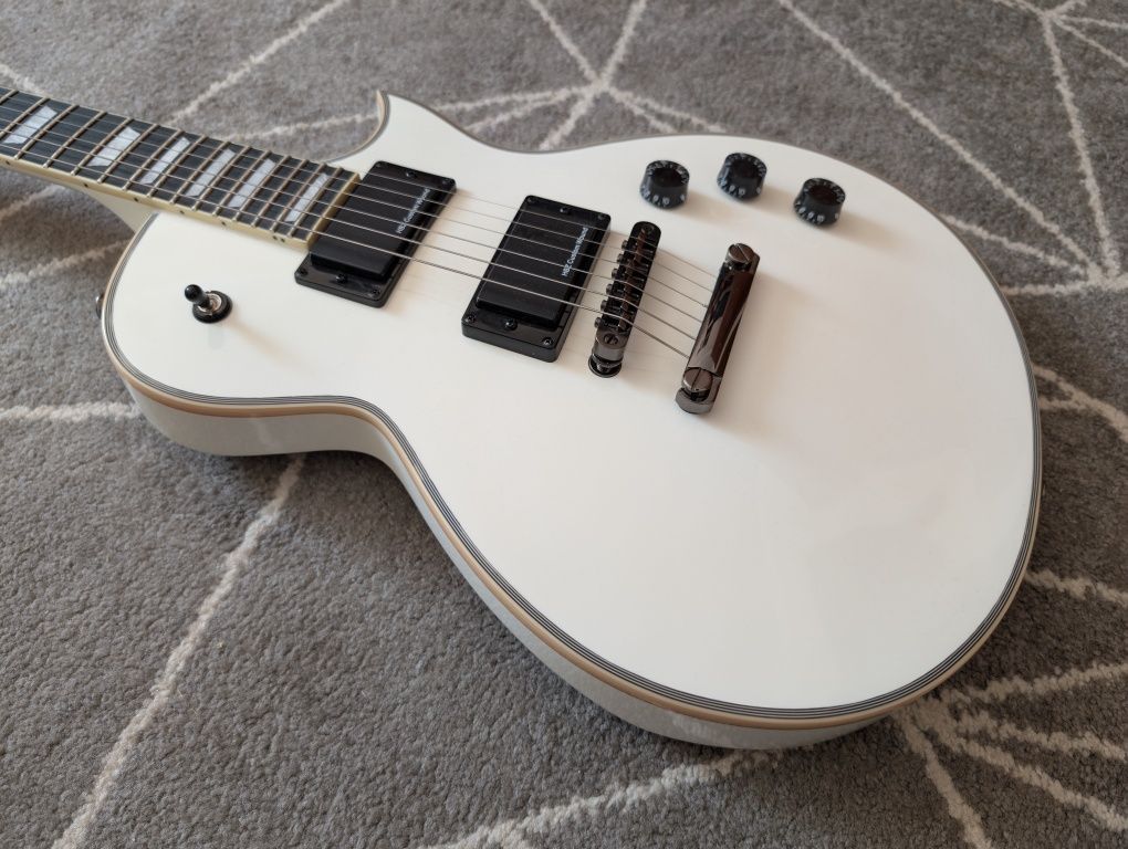 Gitara elektryczna w stylu Les Paul SC-1000 WH

Gitara elektryczna w s