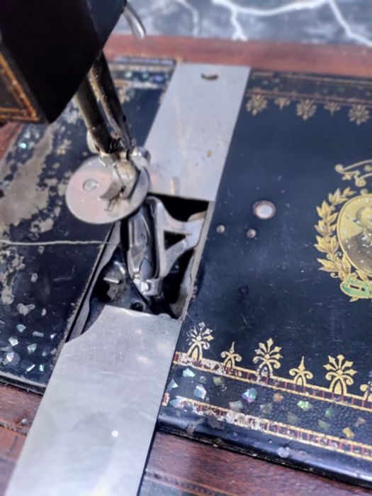 Швейная машинка naumann