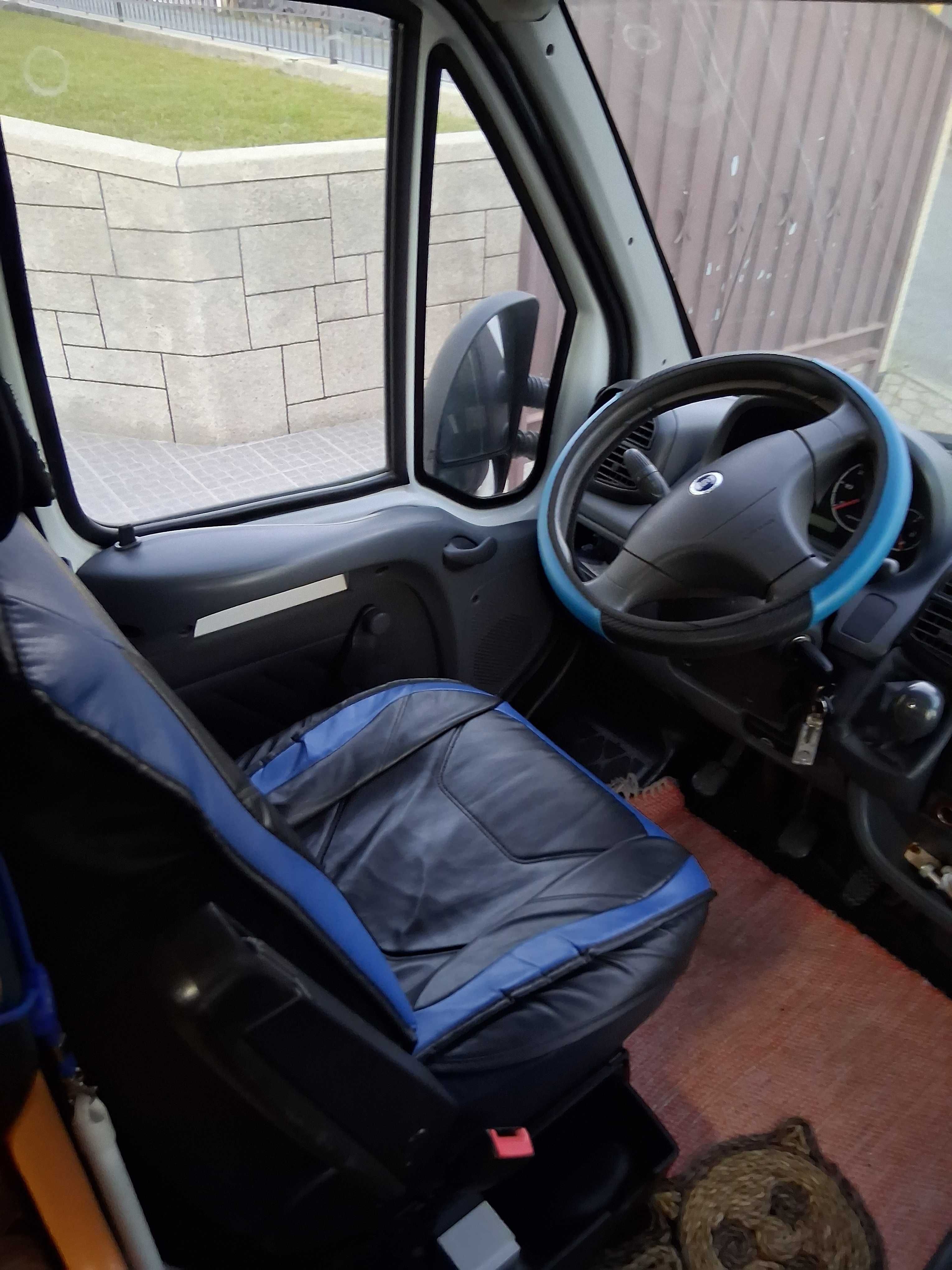Autocaravana em ótimo estado