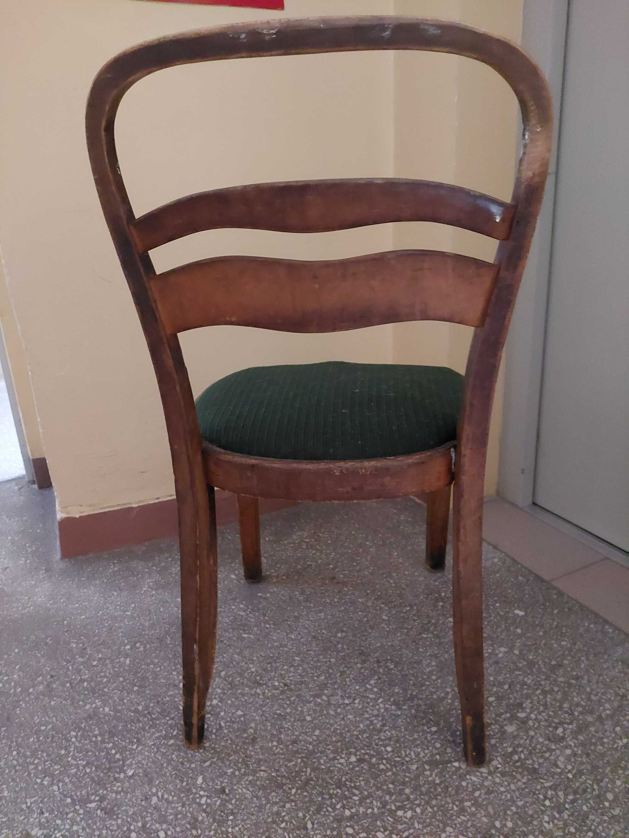 Krzesło z PRL-U-ładny kształt i dobra cena