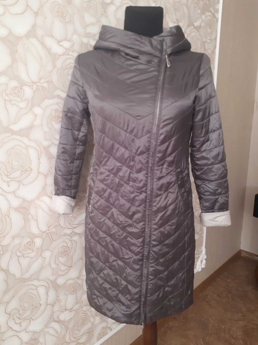 Продам весняне жіноче пальто