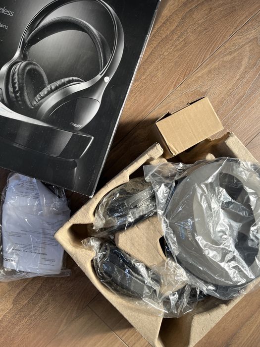 Słuchawki bezprzewodowe nauszne Philips SHD8600UG/10, stacja ładująca