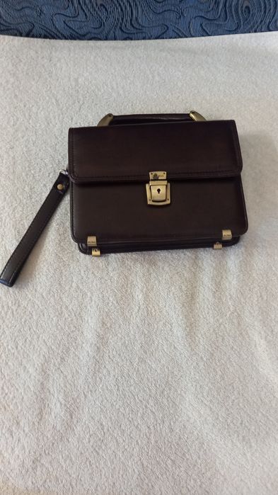 Барсетка кожана,коричневого цвета