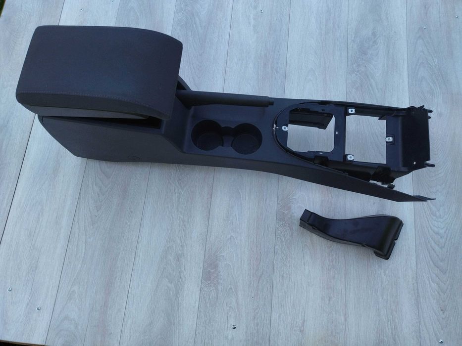 Подлокотник підлокітник Фольксваген Кадди Тоуран Touran Caddy